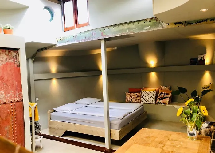 Houseboat Tante Piet